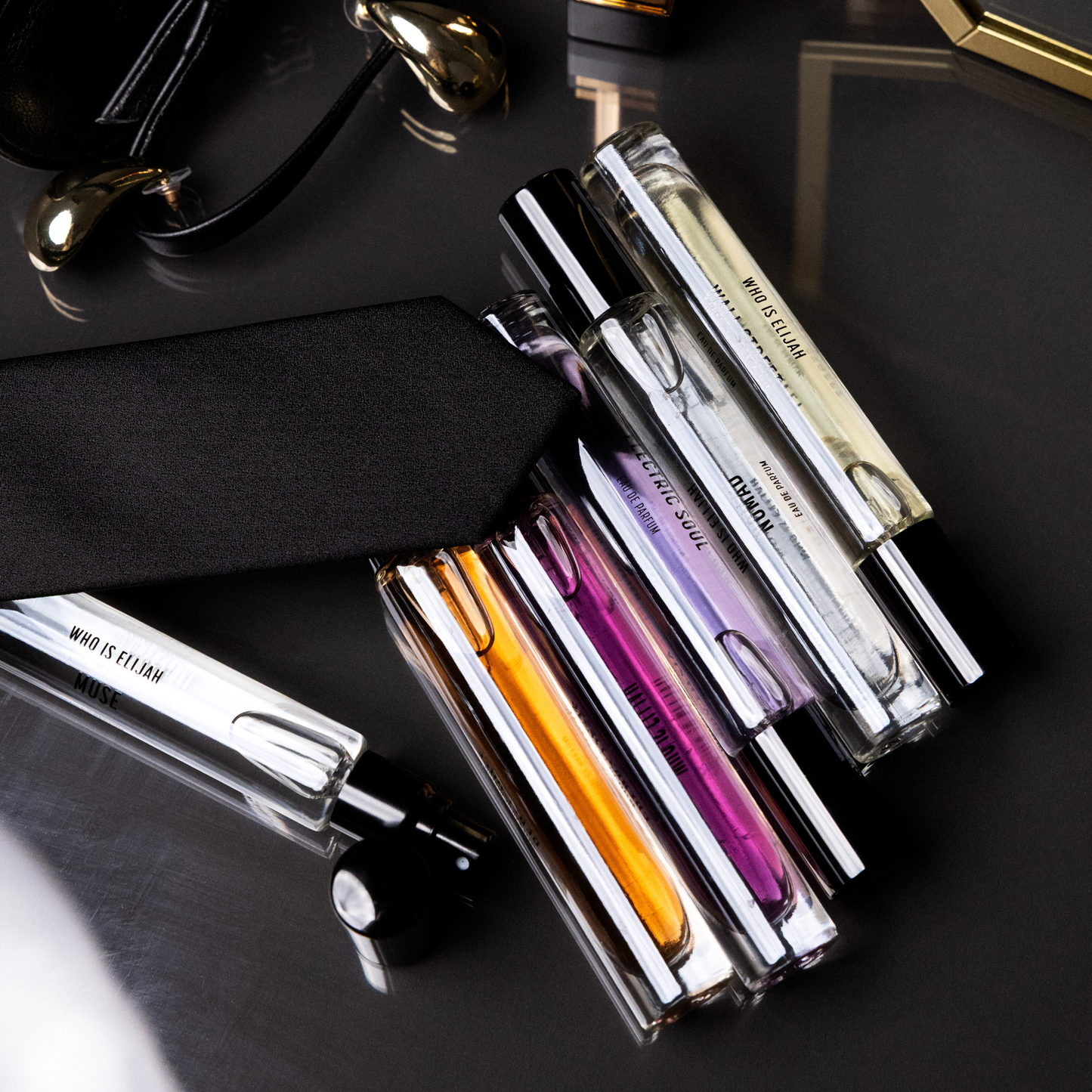 SEDUCTIVE SIGNATURES